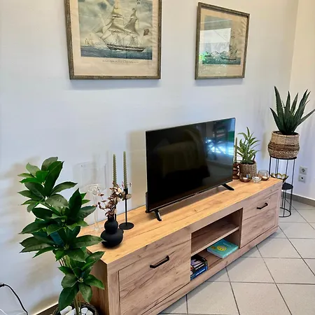 Vakantiehuis Garden House Near The