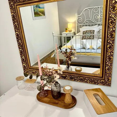 Vakantiehuis Garden House Near The