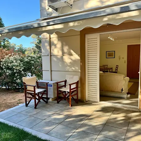Vakantiehuis Garden House Near The Athene